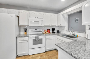 Sweetwater 3 Bedroom home with free parking